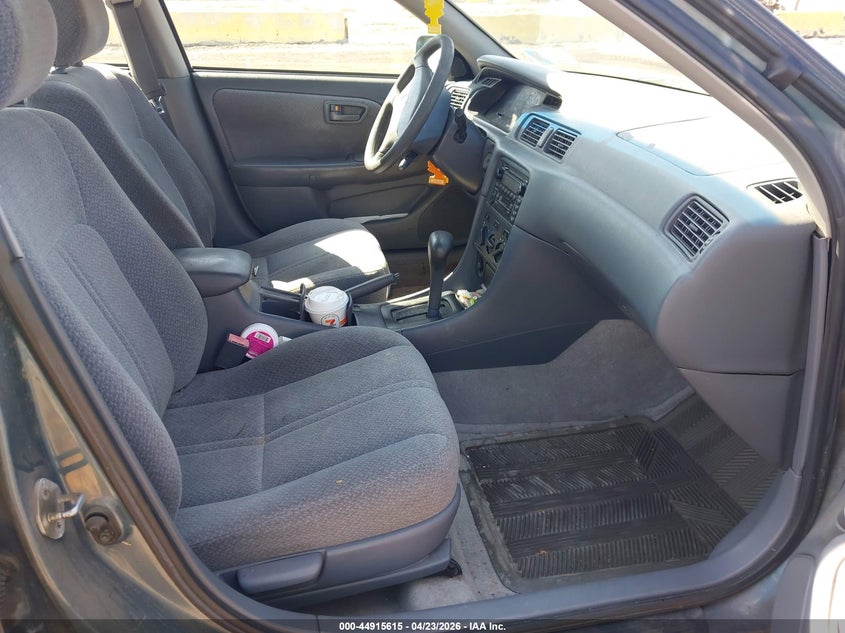 2000 Toyota Camry Le