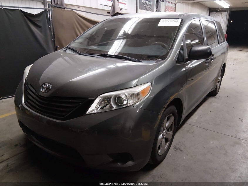 2013 Toyota Sienna L V6 7 Passenger
