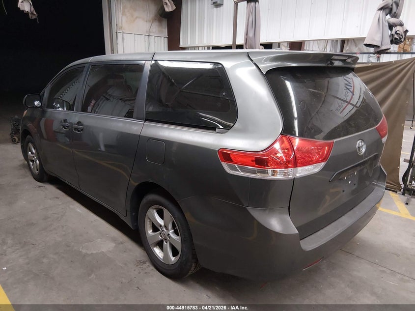 2013 Toyota Sienna L V6 7 Passenger