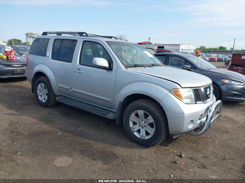 2005 Nissan Pathfinder Le
