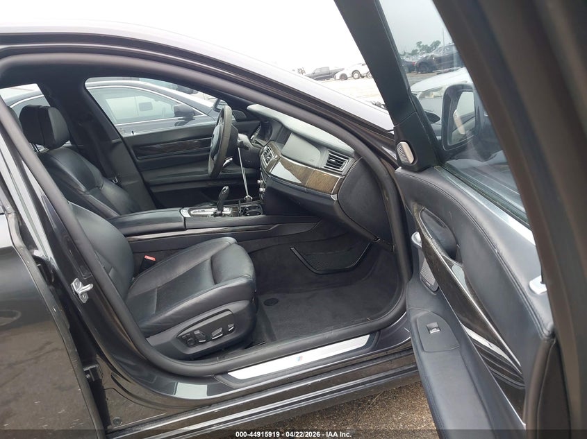 2013 BMW 750I