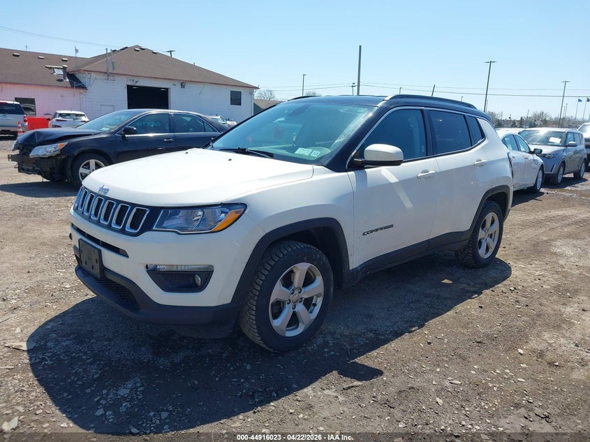3C4NJDBB2KT839758 2019 Jeep Compass Latitude 4x4 photo 1
