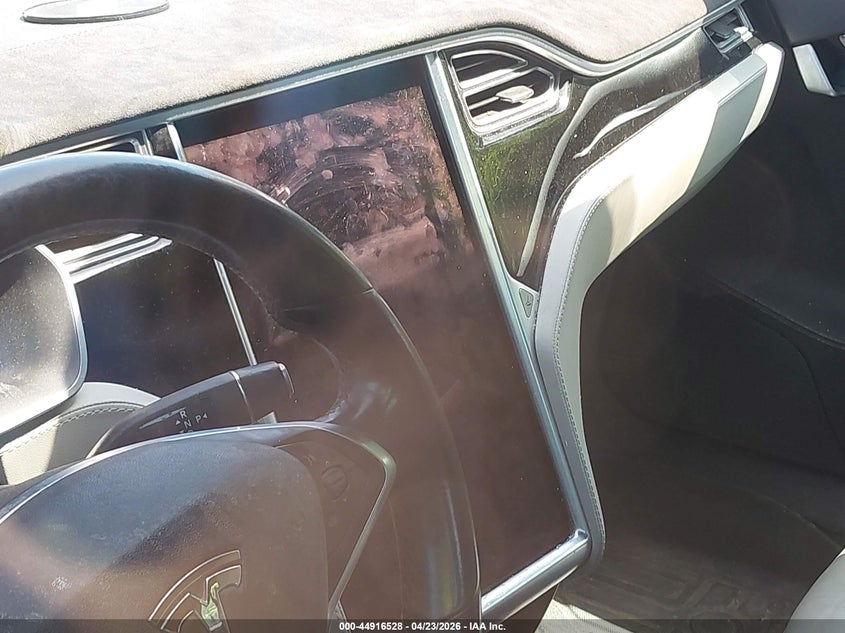 2015 Tesla Model S 60/70/85 VIN: 5YJSA1H11FFP73661 Lot: 44916528