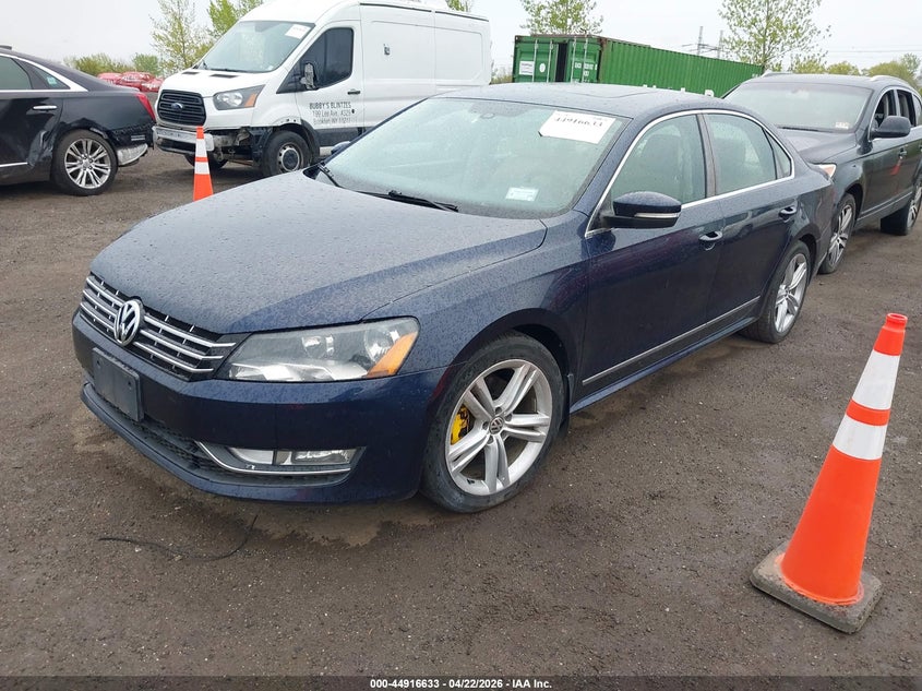 2014 Volkswagen Passat 1.8t Sel Premium 1VWCT7A33EC008800 photo 1