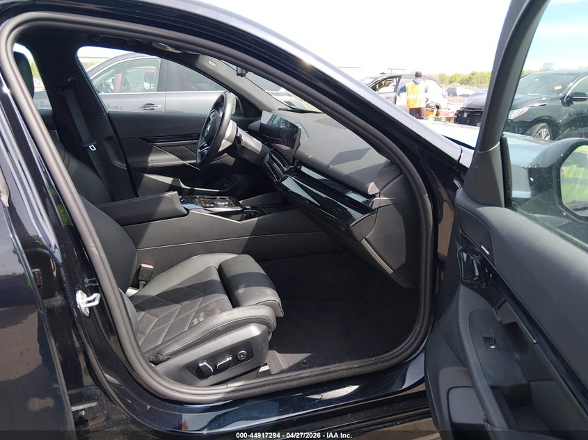 VIN WBY13HG03SCT76899 2025 BMW I5 XDRIVE40