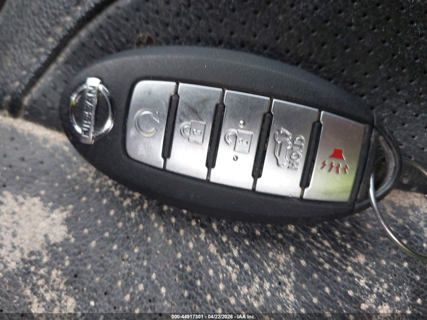 VIN 5N1AT2MT5HC871932 2017 NISSAN ROGUE SL
