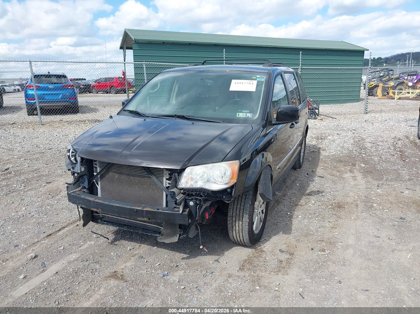 2014 Chrysler Town & Country Touring