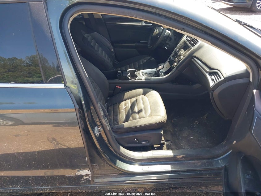 2015 FORD FUSION auction photo 5