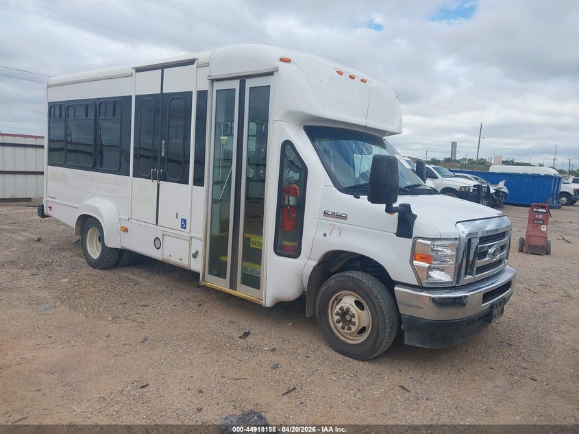 2021 Ford E-350 Cutaway