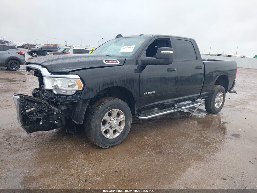 Vin: 3c6ur5dj1rg322671, lot: 45415544, ram 2500 big horn  4x4 6'4 box 20242