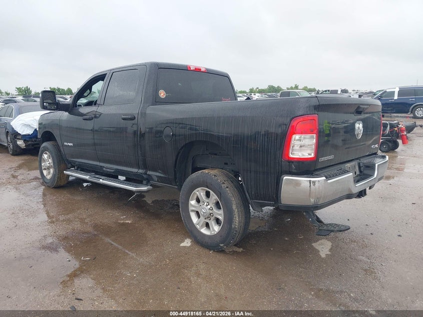 Vin: 3c6ur5dj1rg322671, lot: 45415544, ram 2500 big horn  4x4 6'4 box 20243