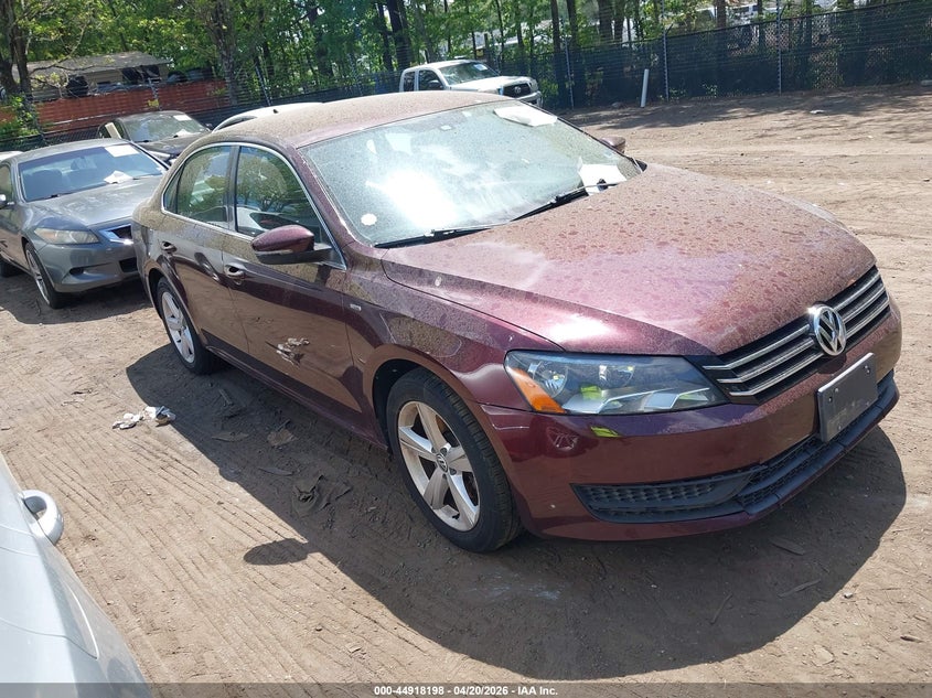 2014 Volkswagen Passat 1.8T Wolfsburg Edition