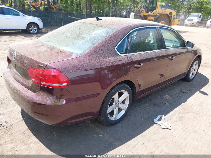 2014 Volkswagen Passat 1.8T Wolfsburg Edition