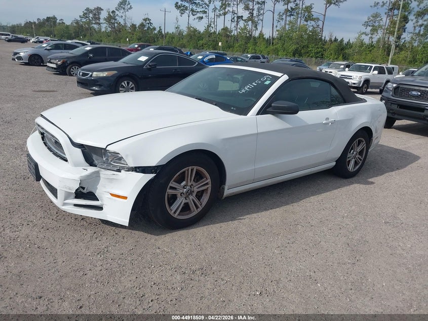 2014 Ford Mustang V6 1ZVBP8EM3E5258485 photo 1