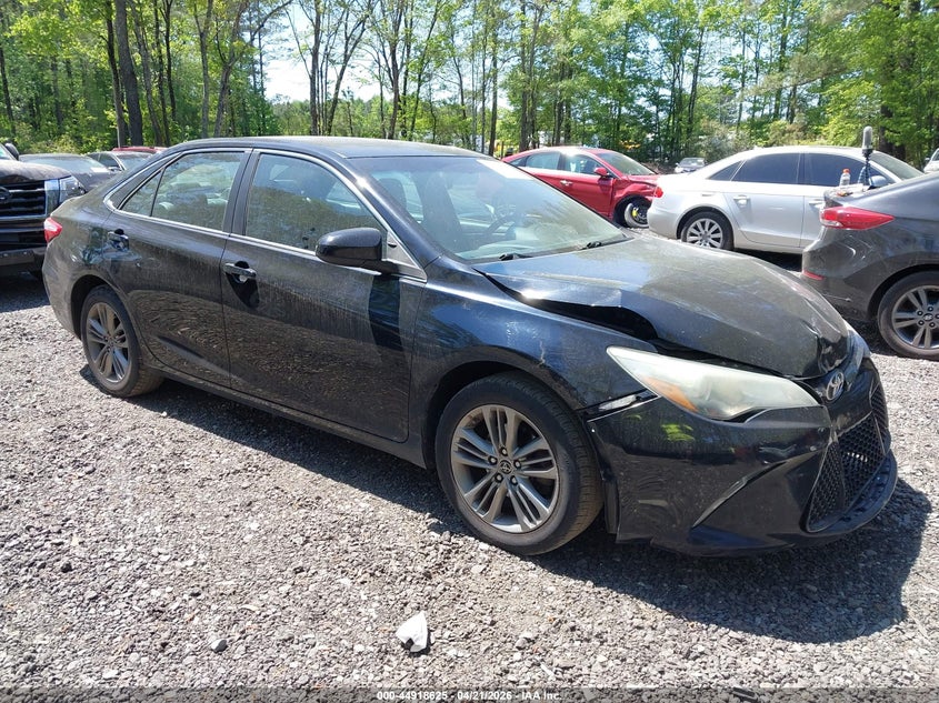 2016 TOYOTA CAMRY SE