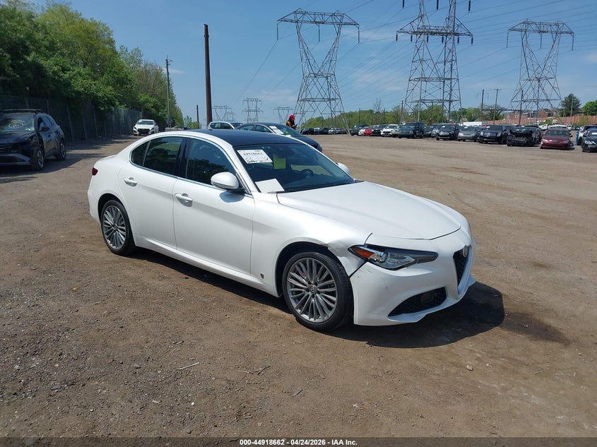 ALFA ROMEO GIULIA 2018. Lot# 44918662. VIN ZARFAEEN5J7581602. Photo 1