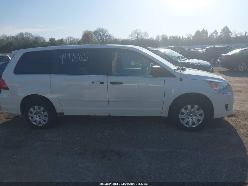 2010 Volkswagen Routan S VIN: 2V4RW4D14AR163652 Lot: 44918861