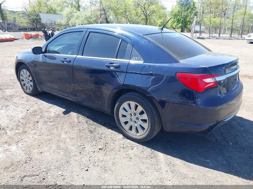 2013 Chrysler 200 Lx