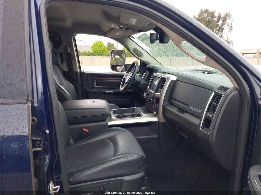 2017 Ram 1500 Laramie 4X4 5'7 Box