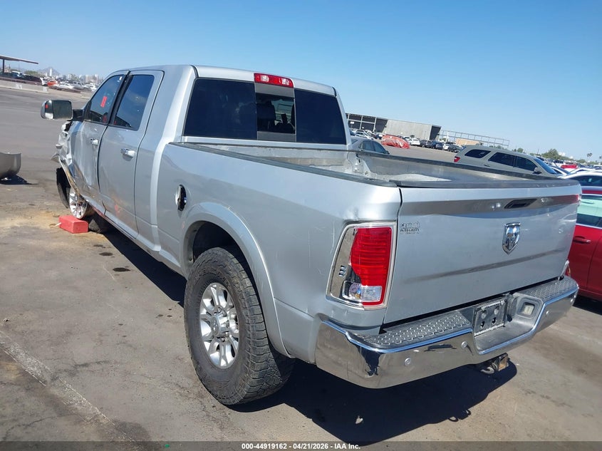 2016 RAM 2500 LARAMIE · Фото 3