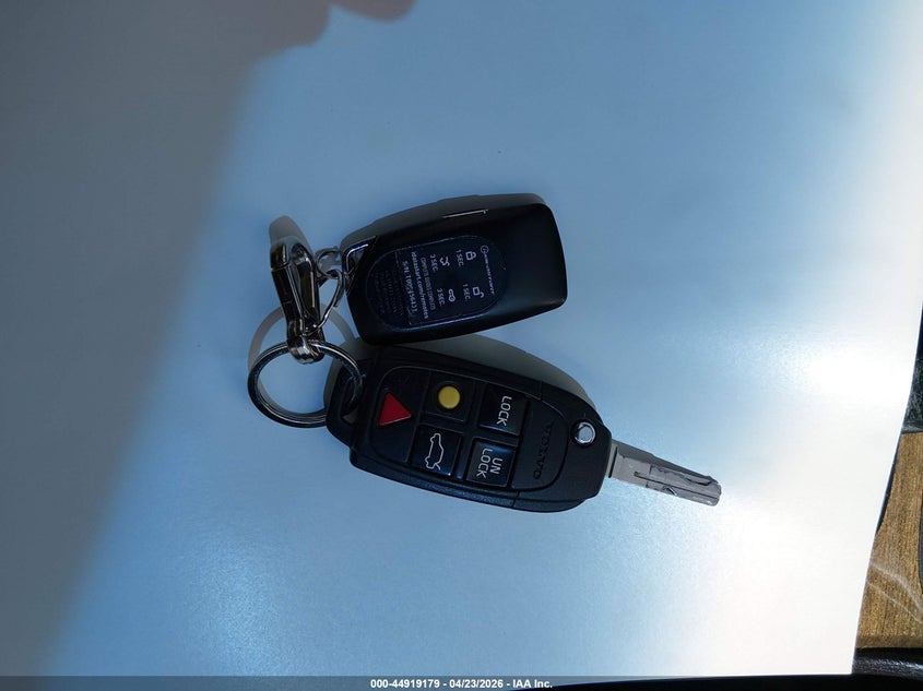 2010 Volvo Xc90 3.2 VIN: YV4982CZXA1547923 Lot: 44919179