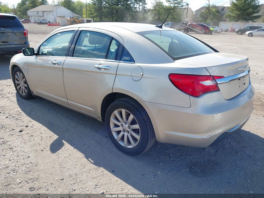 2013 Chrysler 200 Limited