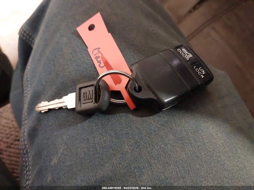 1996 GMC Sierra K1500 VIN: 2GTEK19R5T1506617 Lot: 44919259