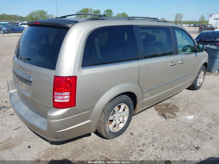 2009 Chrysler Town & Country Touring