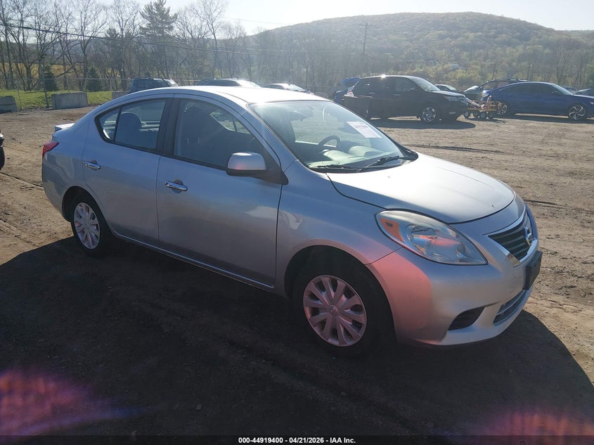 2013 Nissan Versa 1.6 Sv