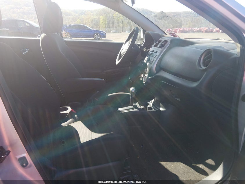 2013 Nissan Versa 1.6 Sv