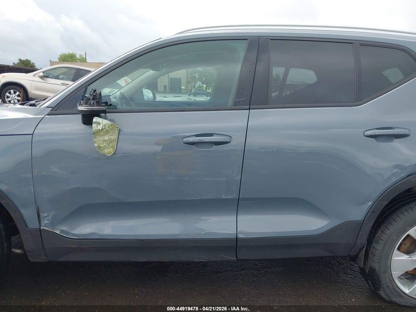 2021 Volvo Xc40 T5 Momentum VIN: YV4162UK1M2452296 Lot: 44919478