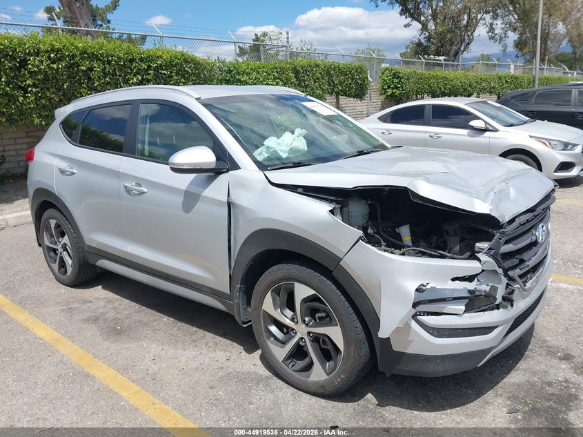 KM8J3CA27HU527613 HYUNDAI TUCSON SPORT 2017