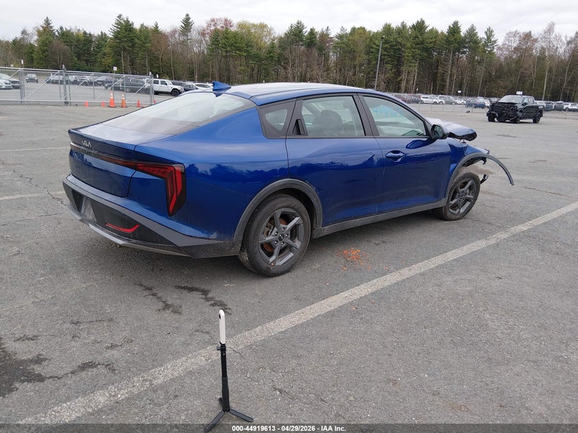 Vin: 3kpft4de8se023258, lot: 45416992, kia k4 lxs 20254