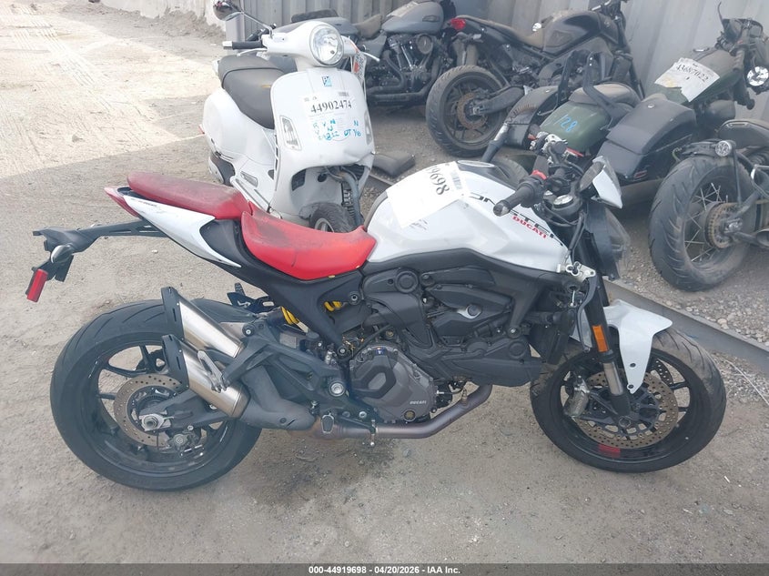 2024 Ducati Monster VIN: ZDMMAMDT9RB009649 Lot: 44919698