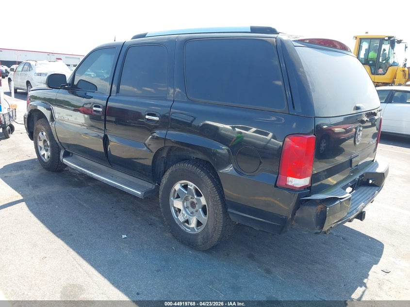 2005 Cadillac Escalade Standard