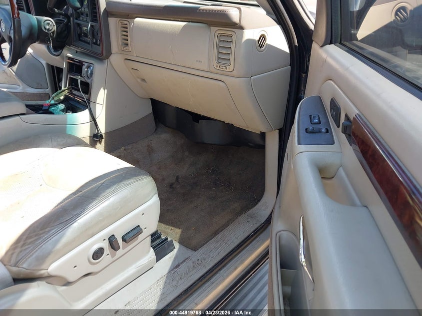 2005 Cadillac Escalade Standard