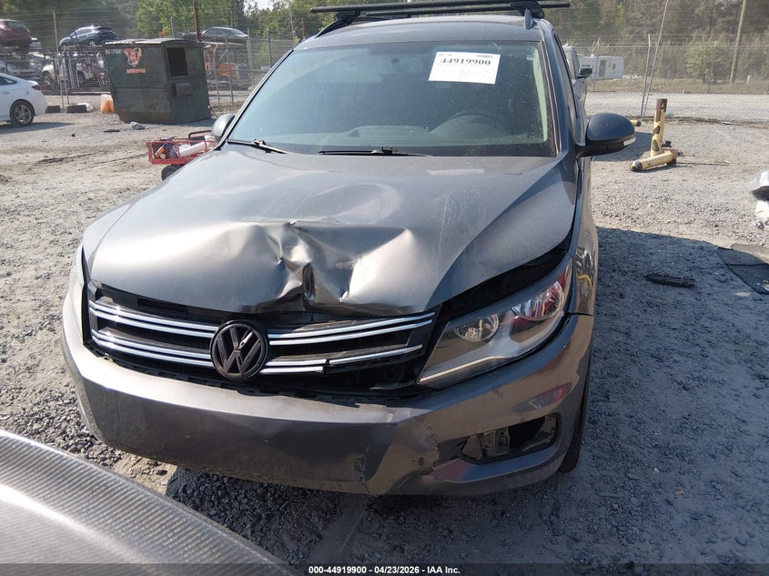 2015 Volkswagen Tiguan S VIN: WVGAV7AXXFW611052 Lot: 44919900