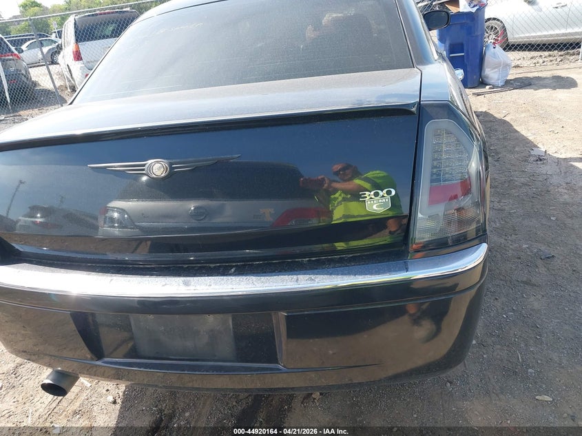 2007 Chrysler 300C VIN: 2C3KA63H87H659142 Lot: 44920164
