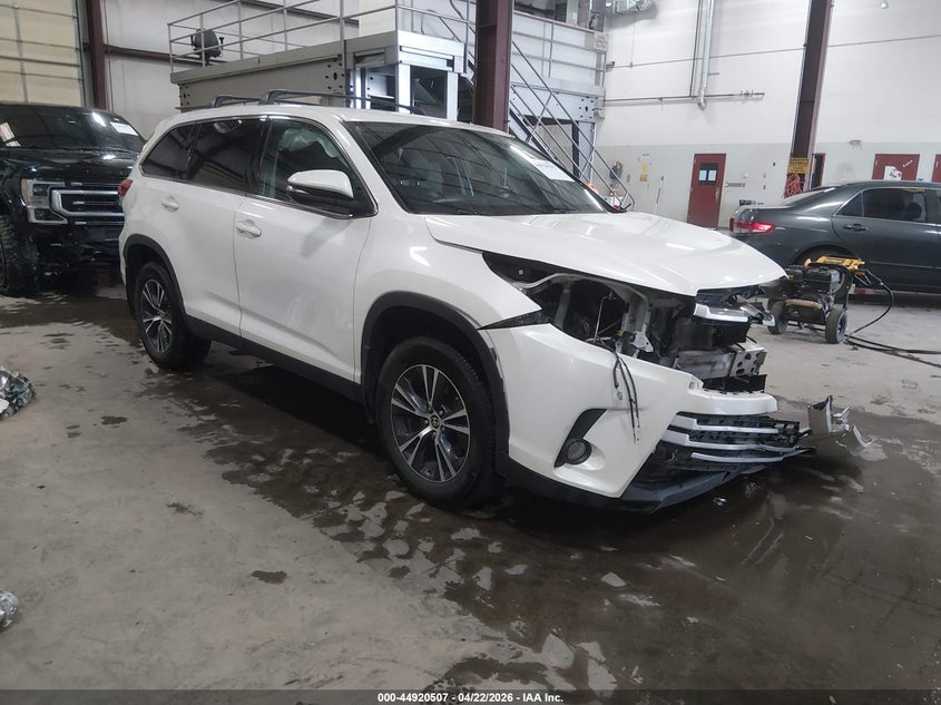 2019 TOYOTA HIGHLANDER LE PLUS