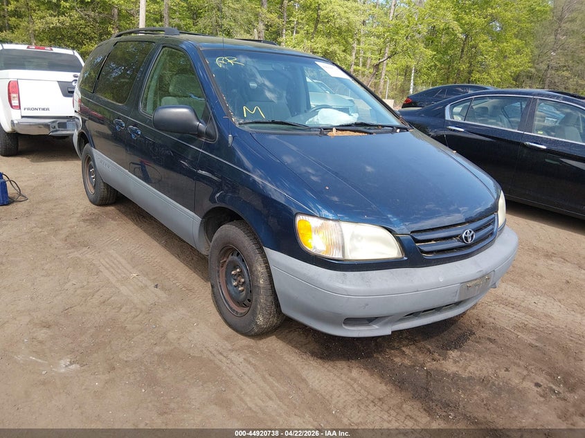2002 Toyota Sienna Le