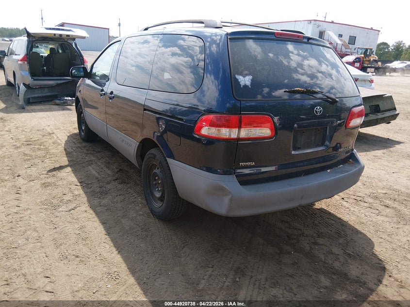 2002 Toyota Sienna Le