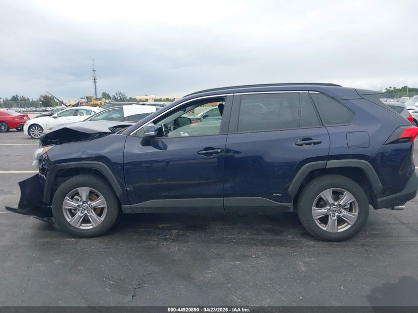 AtlanticExpress - Toyota RAV4 Hybrid