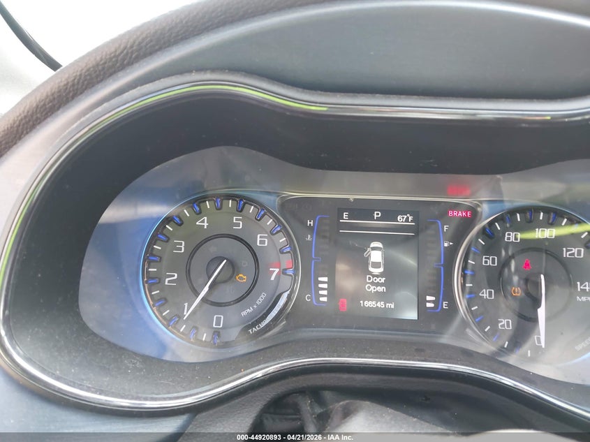 2015 CHRYSLER 200 auction photo 7