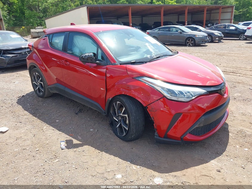 2021 TOYOTA C-HR XLE