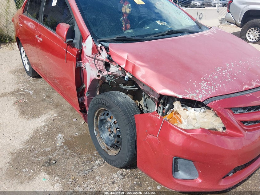 2011 TOYOTA COROLLA auction photo 6