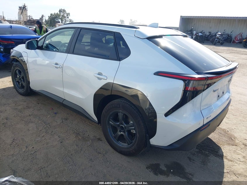 VIN JTMAAAAA7SA073801 2025 TOYOTA BZ4X XLE
