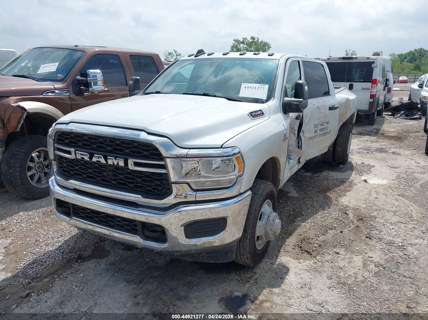 2023 Ram 3500 Ram Tradesman 4X4 8' Box white Lot 111044921277 Vin 3C63RRGL9PG652118