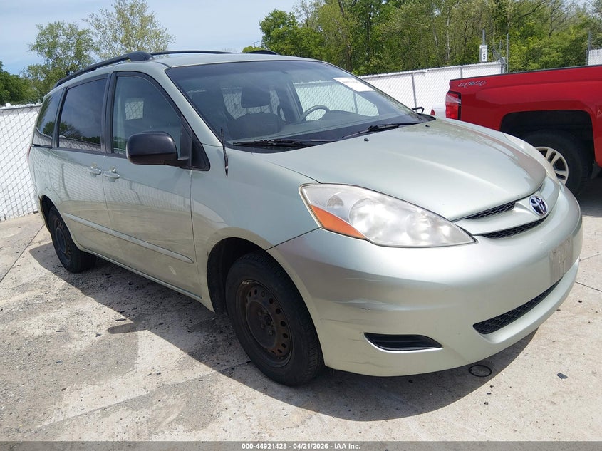 2009 Toyota Sienna Le