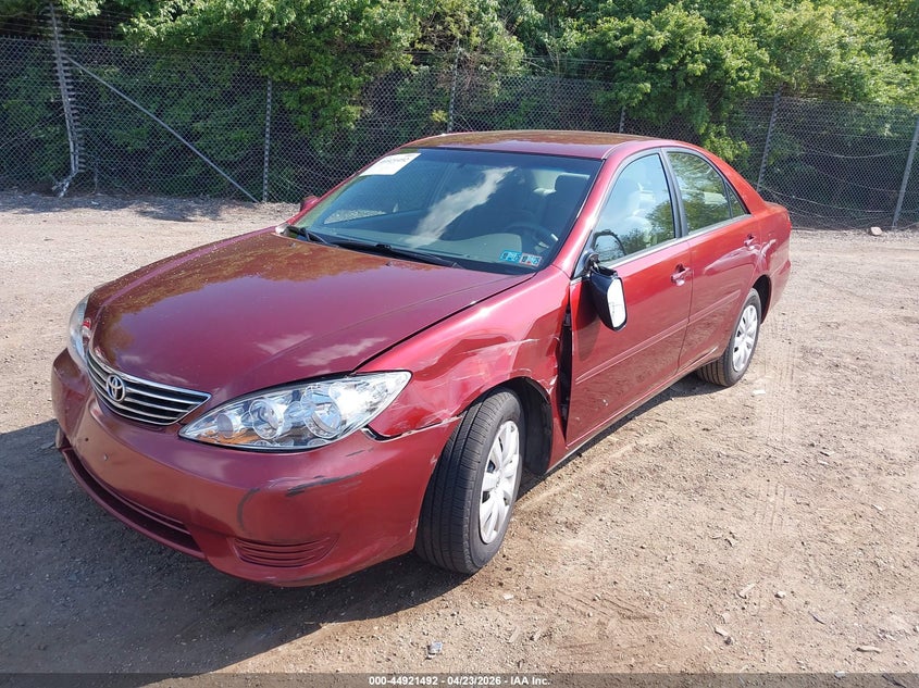 2005 TOYOTA CAMRY auction photo 2