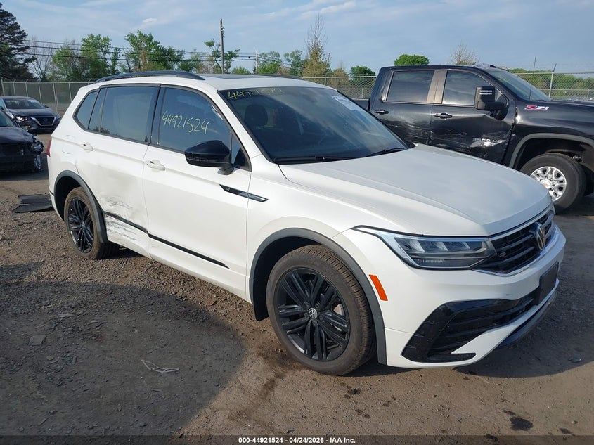 2022 Volkswagen Tiguan 2.0T Se R-Line Black